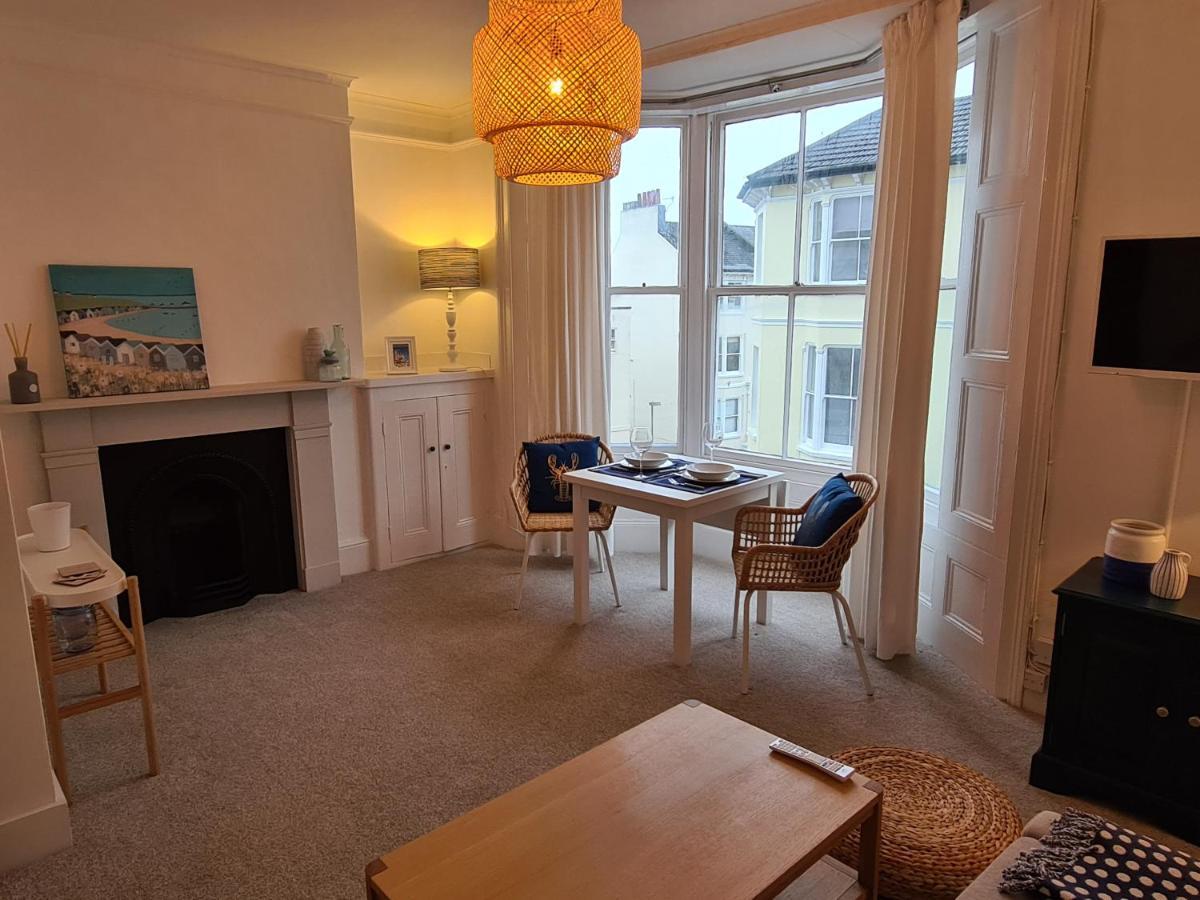 Centrally Located, Comfortable Apartment Near Station, Beach And North Laines Brighton Exterior foto